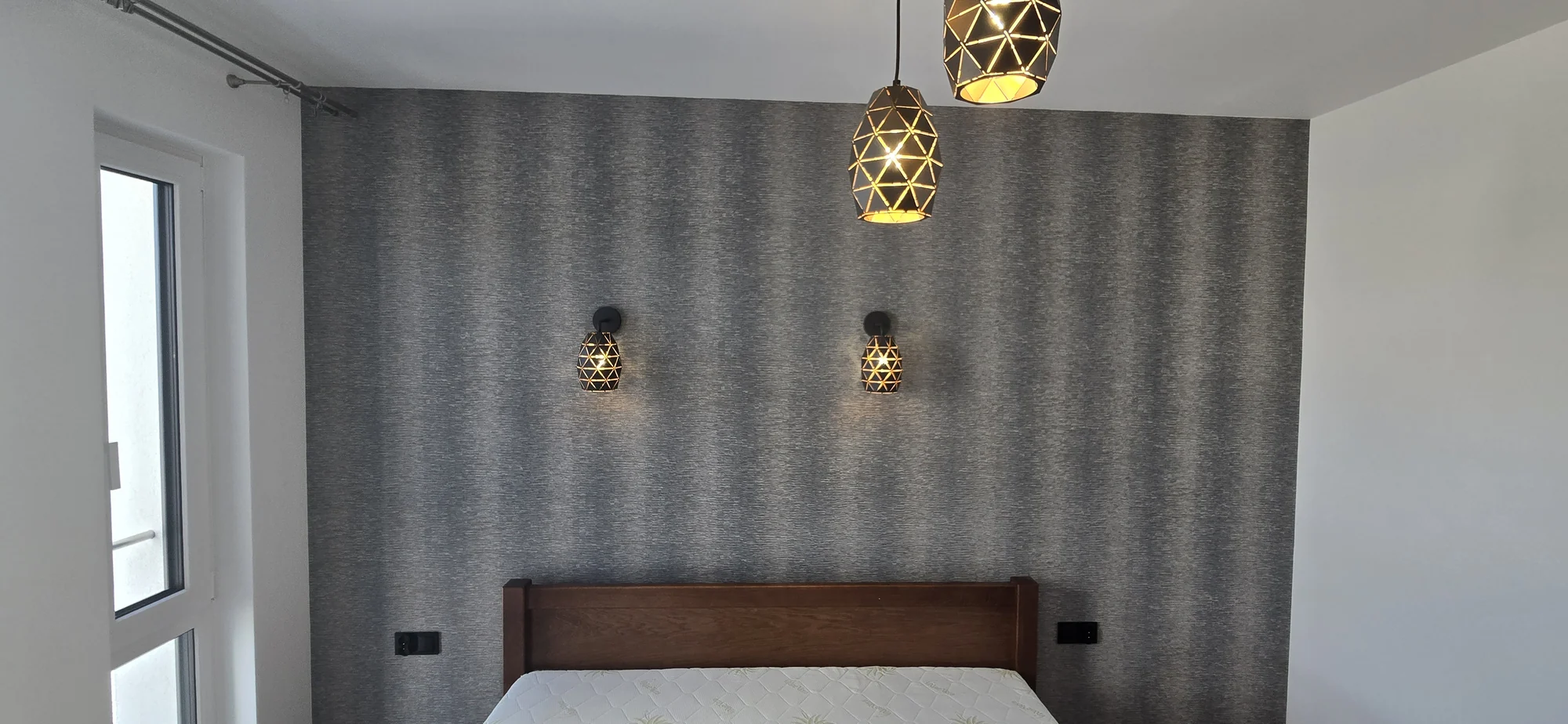 Sypialnia i oświetlenie. Mieszkanie 3-pokojowe 52 m² w Siechnicach