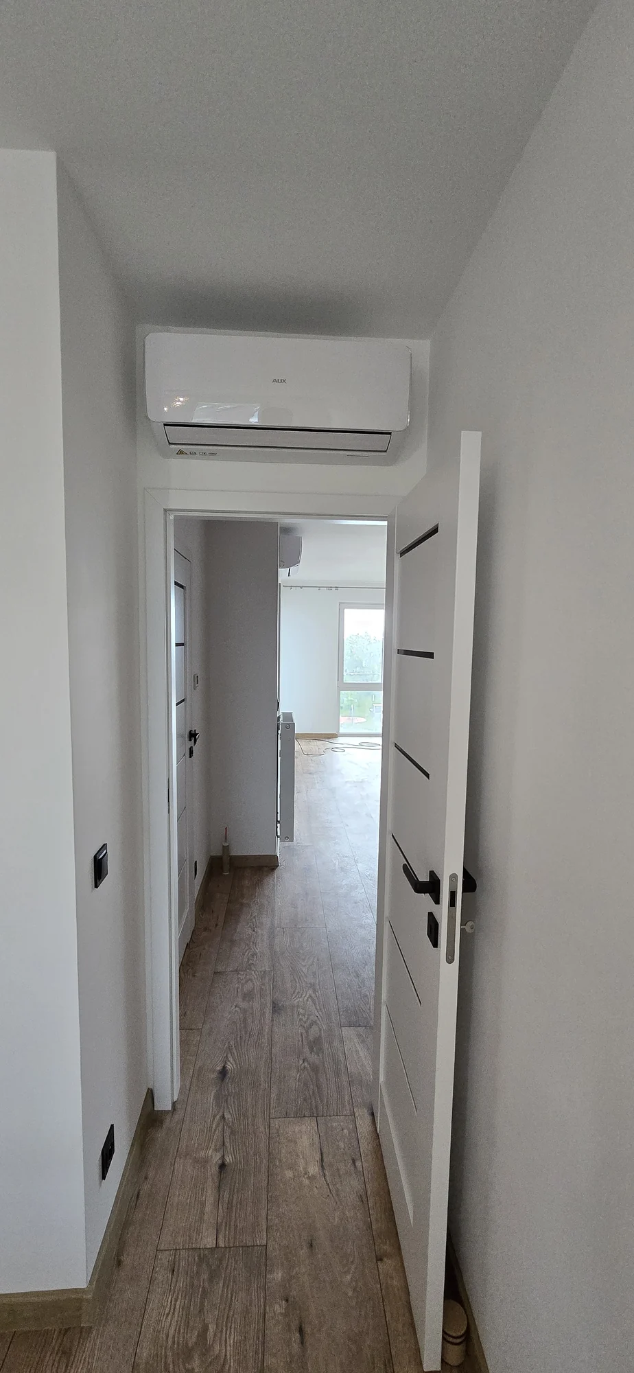 Jasny korytarz. Mieszkanie 3-pokojowe 52 m² w Siechnicach